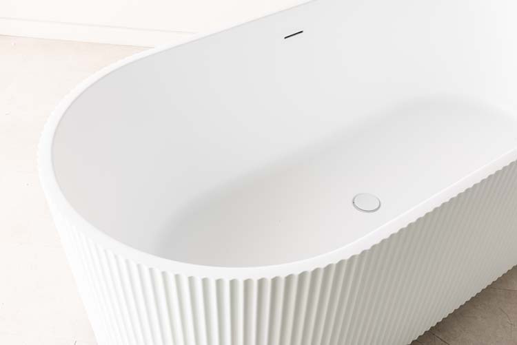 Vrijstaand bad Chloe mat wit geribbeld 170x80cm