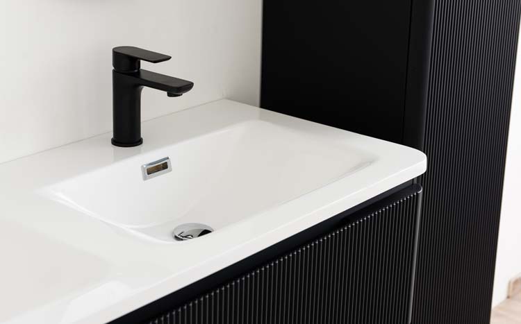 Meuble de salle de bains Julia noir mat suspendu avec lavabo double en marbre minéral blanc brillant 120cm
