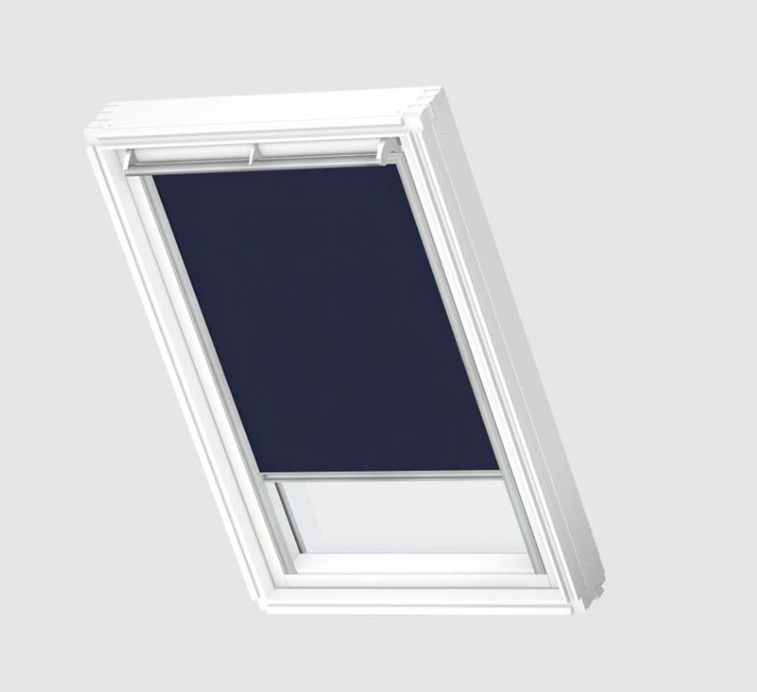 Store enrouleur Velux occultant à commande manuelle bleu foncé PK04 1100S