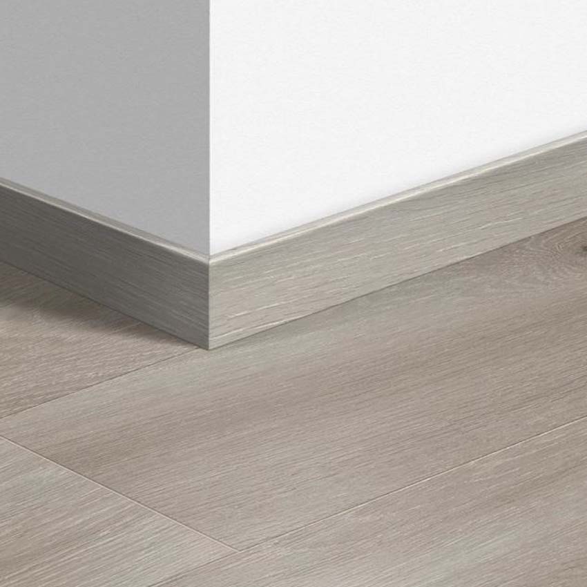 Plint Quick-Step HDF + laminaat waterbestendig eik wit 240x5,8x1,2cm