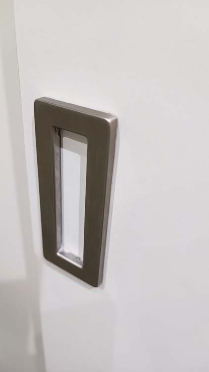Porte coulissante palladium blanc+rail 200cm inox en kit 93x211.5cm Porte coulissante palladium blanc+rail 200cm inox en kit 93x211.5cm