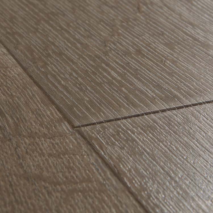 Stratifié Quick-Step Impressive Ultra 12mm chêne classique brun 138x19cm