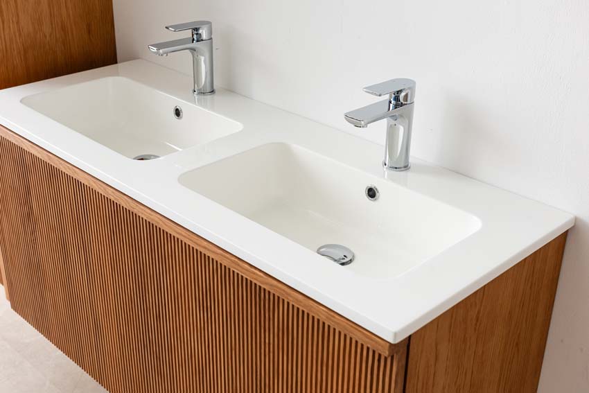 Meuble de salle de bain Fae chêne suspendu avec double lavabo blanc brillant 120cm