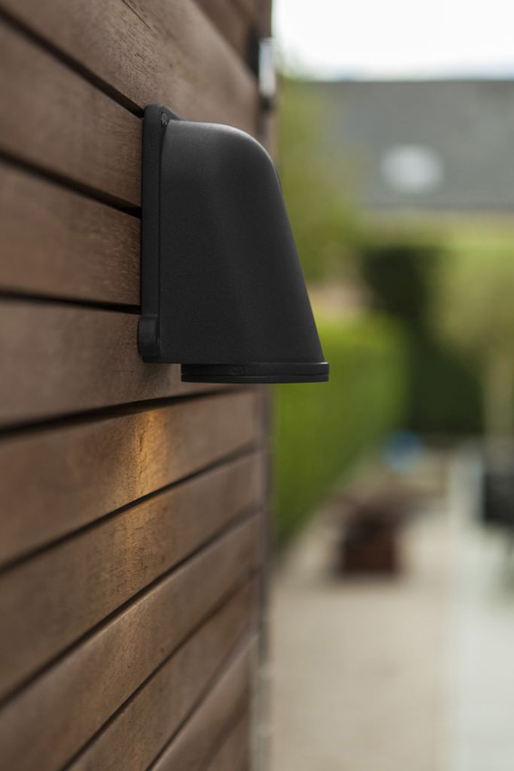 Wandlamp buiten - zwart - 11,7x9,2x14,6cm - dimbaar - GU10 - 1x7W - IP54