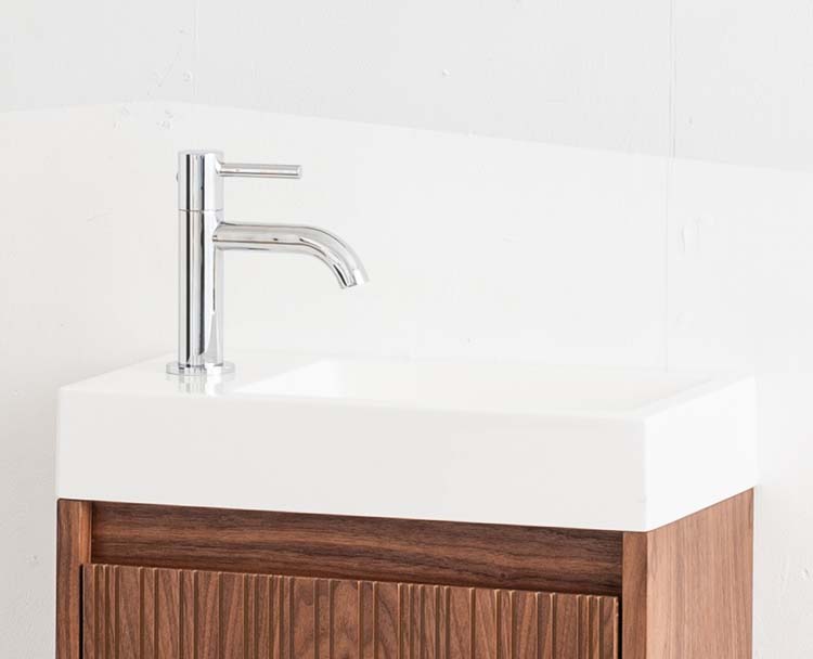 Robinet d'eau froide Maddi chrome brillant