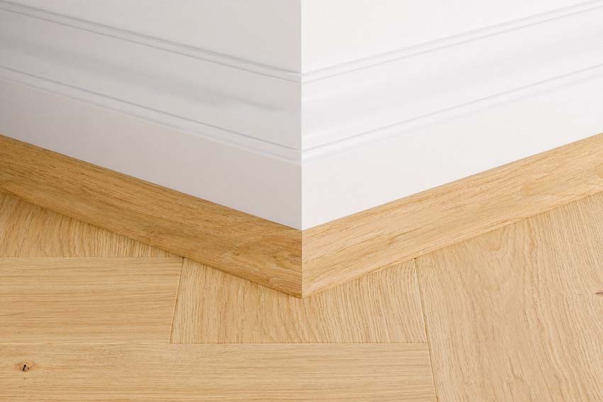Moulure Quick-Step résistant à leau chêne cumin 240x1,7x1,7cm