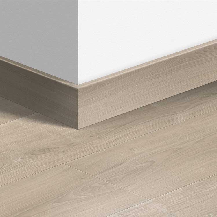 Parketplint Quick-Step 14 x 77 x 2400 mm Geborstelde eik beige