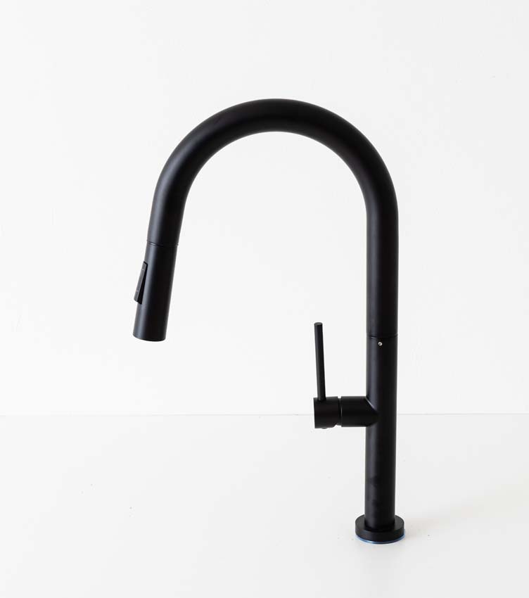 Keukenkraan Maverick mat zwart met uittrekbare uitloop Keukenkraan Maverick mat zwart met uittrekbare uitloop