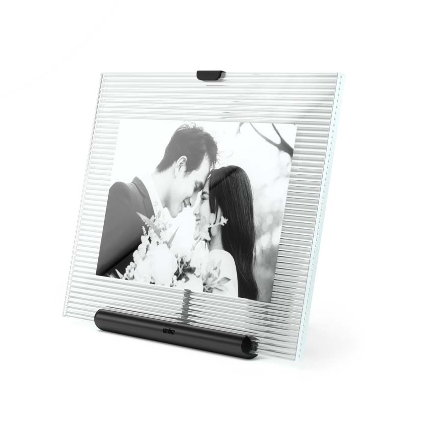 Cadre photo Umbra Flute noir 10x15/13x18cm avec verre strié