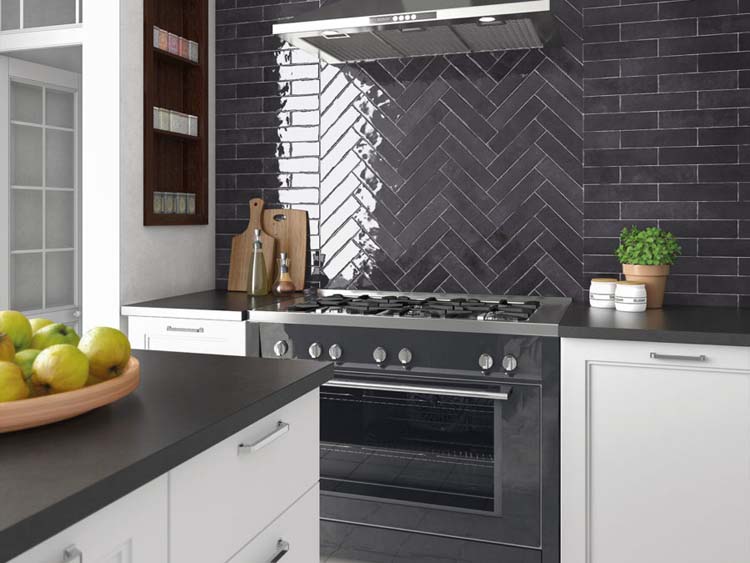 Wandtegel Beccy Basalt glanzend antraciet 6x24,5cm