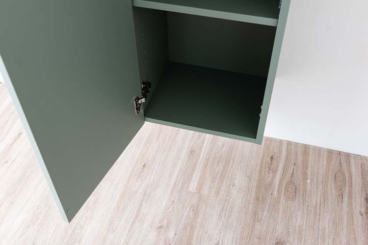 Armoire colonne Dotan eucalyptus vert suspendue 170x40x32cm