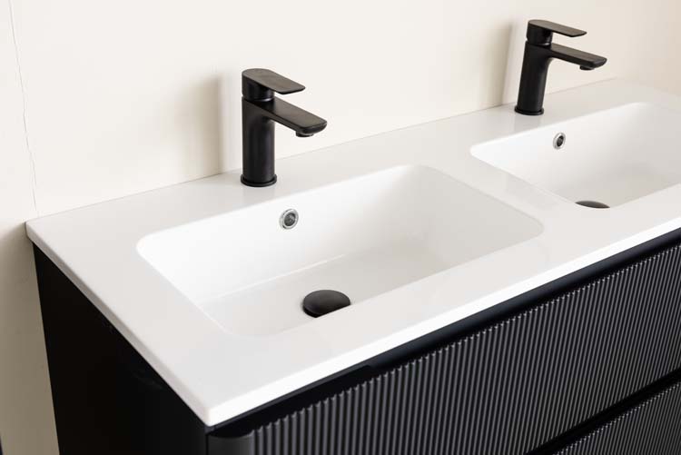 Meuble de salle de bains Julia noir mat suspendu avec lavabo double blanc brillant 120cm