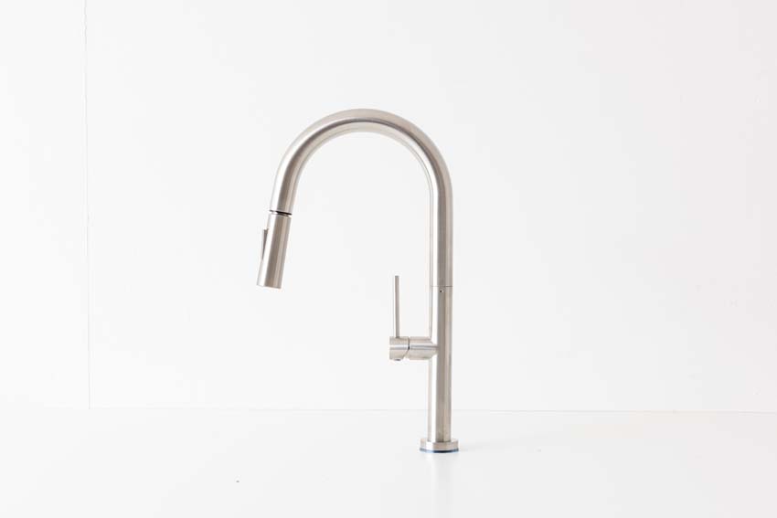 Keukenkraan Maverick RVS brushed met uittrekbare uitloop Keukenkraan Maverick RVS brushed met uittrekbare uitloop