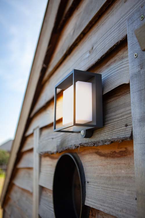Buitenverl LED wandspot solar antraciet 300LM + sensor