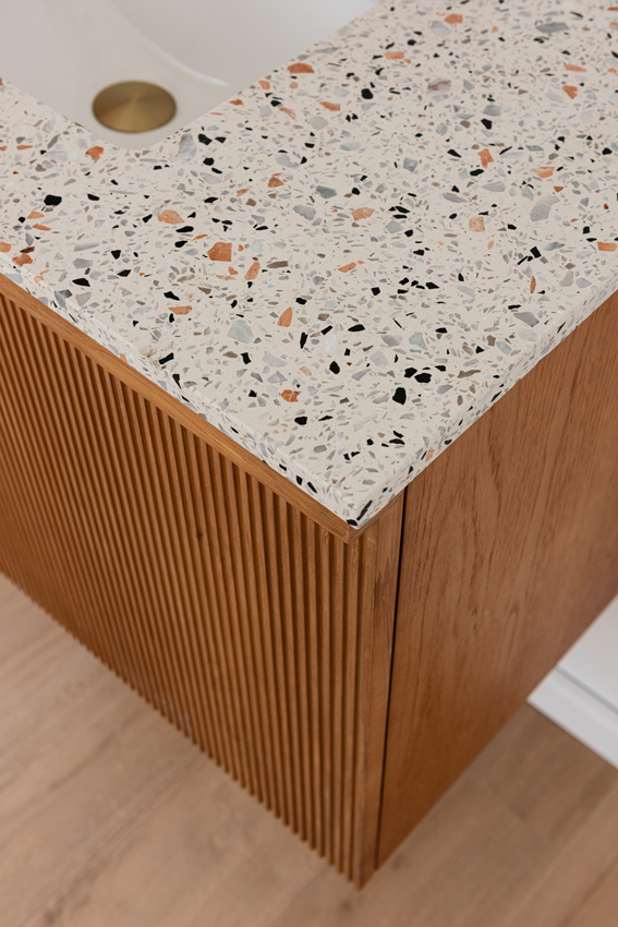 Badkamermeubel Fae eik hangend met enkele wastafel terrazzo 90cm