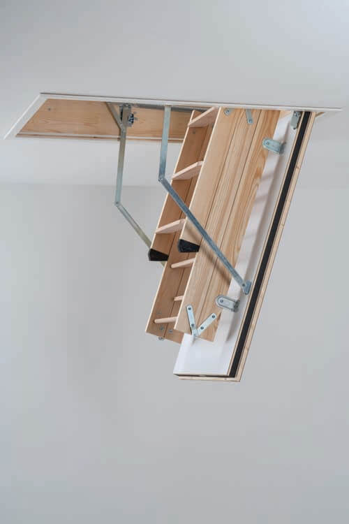 Escalier escamontable Zermatt en bois ignifuge 140x70cm