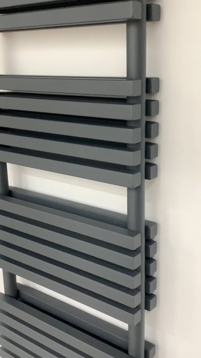 Radiateur sèche-serviette Dania double gris 141 x 50 cm 1391 Watt
