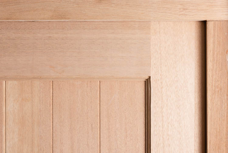 Houten buitendeur planchetten meranti natuur 940x2145mm links duwend