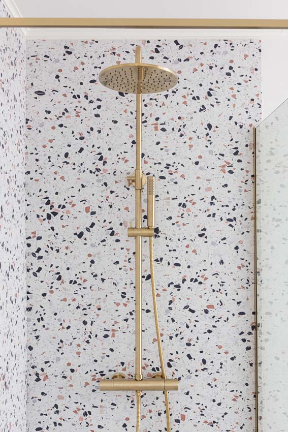 Panneau de douche Milo Slate SMC terrazzo 91,4x243,8cm