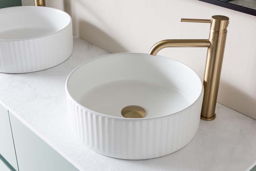 Meuble de salle de bains Truman vert gris suspendu avec double vasque à poser blanc mat 120cm