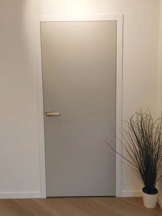 Complete binnendeur Invisible Flat Senso grijs 201,5x83cm tubespaan links + deurkast wit 30cm