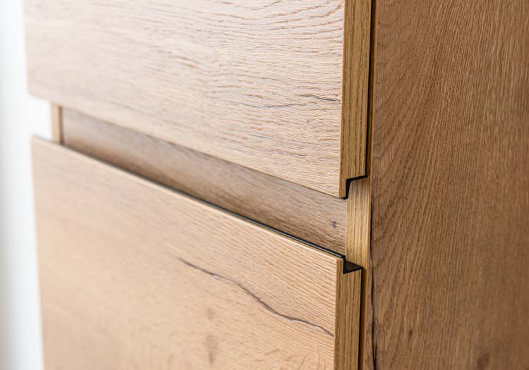 Armoire colonne Daria aspect chêne brun doré suspendue 170x40x34cm