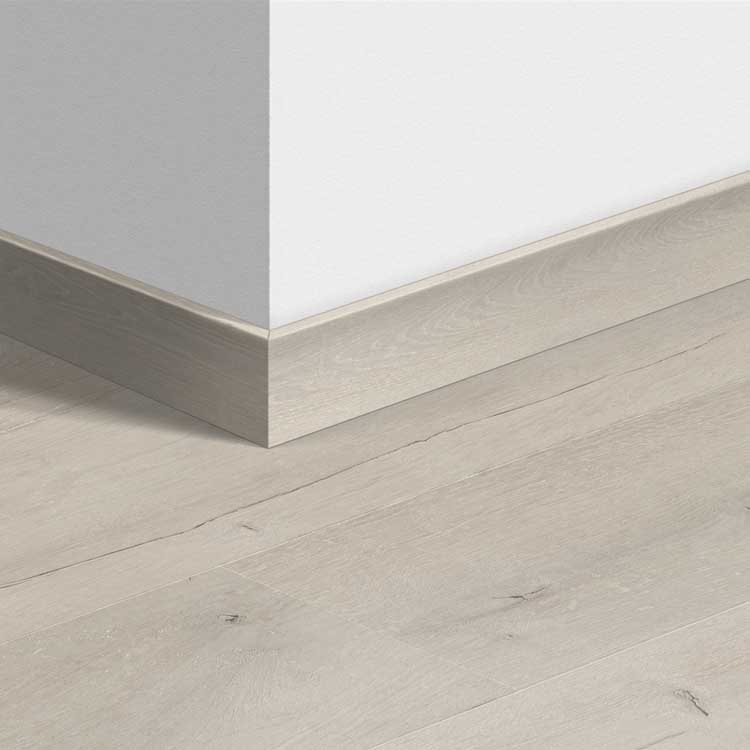 Standaardplint Quick-Step 58 x 12 x 2400 mm Zachte patina eik