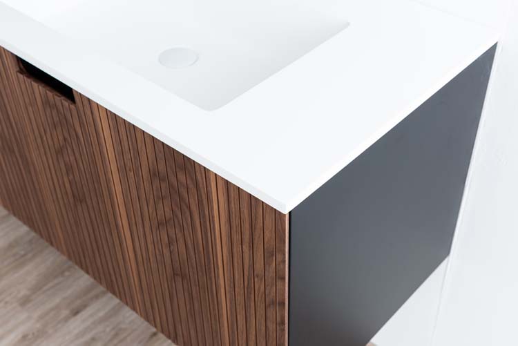 Meuble de salle de bains Willow noyer suspendu avec lavabo simple blanc mat 90cm Meuble de salle de bains Willow noyer suspendu avec lavabo simple blanc mat 90cm