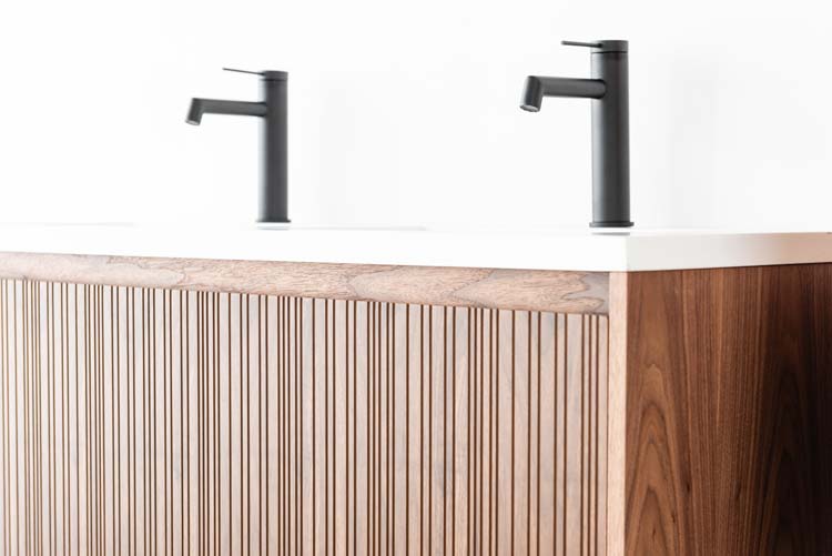 Meuble de salle de bains Warren noyer suspendu avec lavabo double blanc mat 120cm