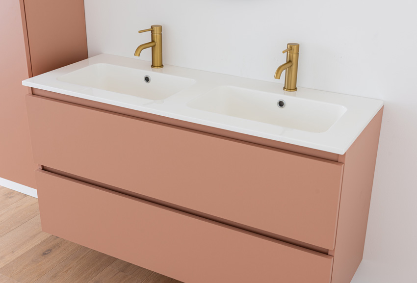 Meuble de salle de bains Dotan abricot suspendu avec double lavabo blanc brillant 120cm