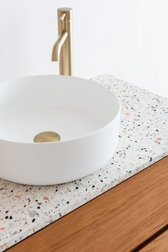 Badkamermeubel Fior eik hangend met enkel topblad terrazzo 90cm