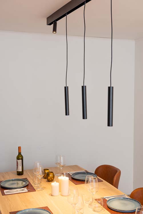 Rail lumineux design Béa noir set 1,8m 2 spots + 3 lustres 5x4W