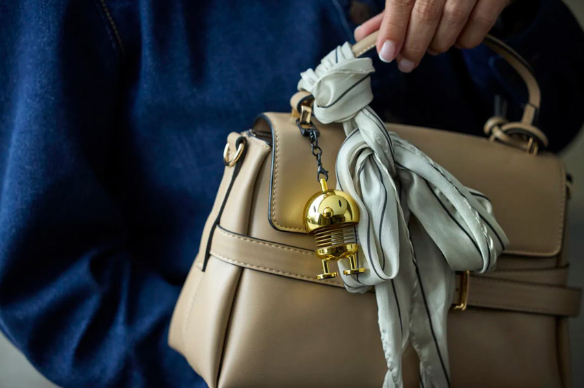 Hoptimist Bag charm goud XS