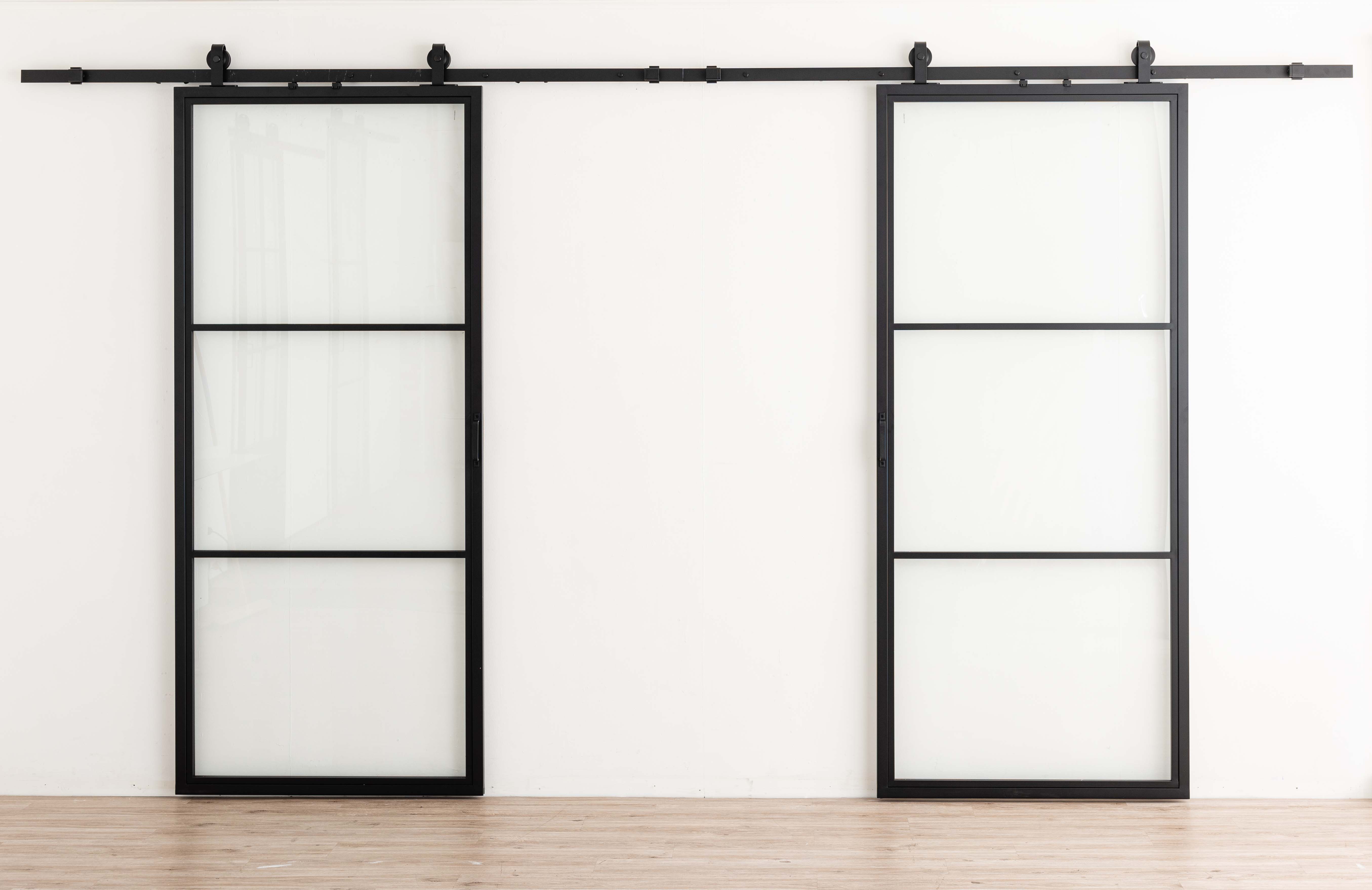 Porte coulissante double en acier complète Tyra 2x3R 93x213,4cm + rail noir