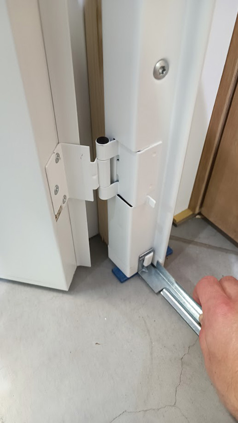Porte technique acier blanc isolée 99x204,5cm réversible