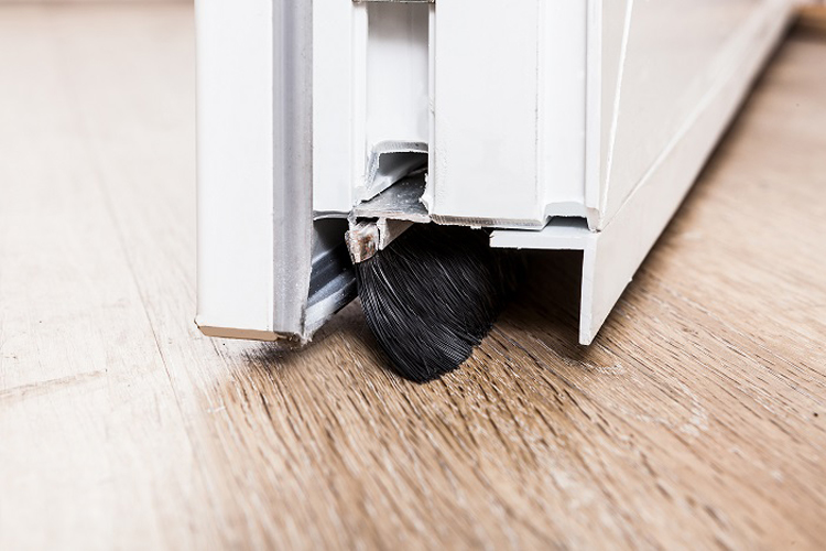 Buitendeur 2 klare lijnen PVC mat glas wit 980x2180mm rechtstrekkend