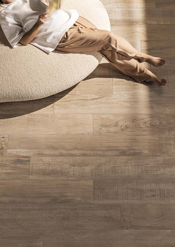 Carrelage sol et mur Pinewood beige 20x120cm