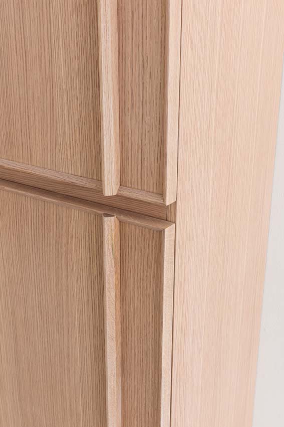 Kolomkast Felix eik hangend 170x40x35cm