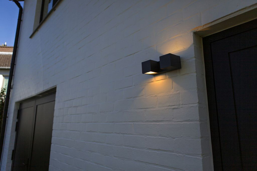 Wandlamp buiten - donkergrijs - 6,5x19,3x9,2cm - LED - 2x10W - 3000K - IP54