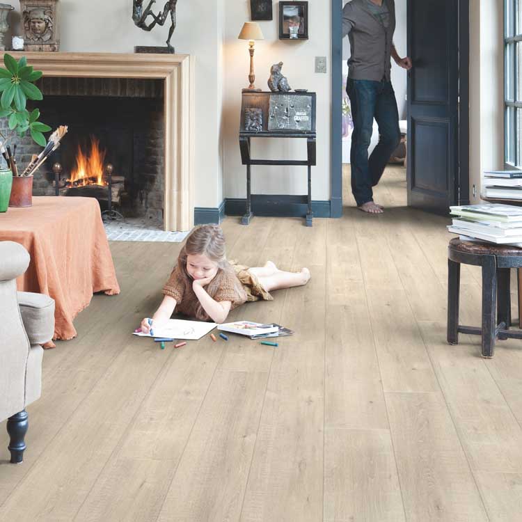 Sol stratifié Quick-step Impressive 8mm - Chêne aspect raboté beige