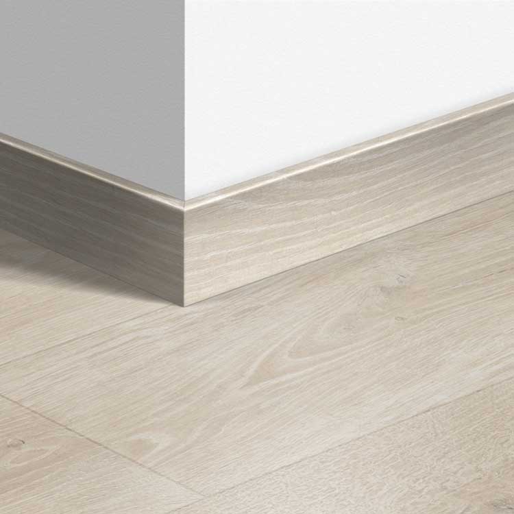 Parketplint Quick-Step 14 x 77 x 2400 mm Bosland eik lichtgrijs