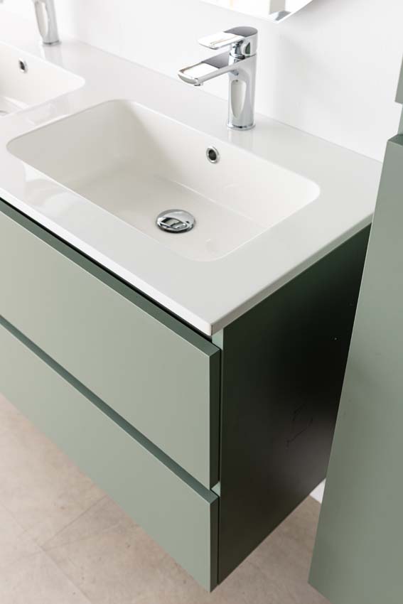 Meuble de salle de bain Dotan eucalyptus vert avec double lavabo blanc brillant 120cm