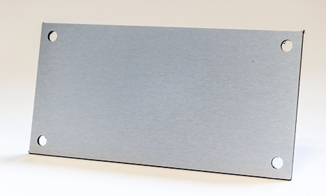 Plaque alu brossé avec des trous 100x200mm