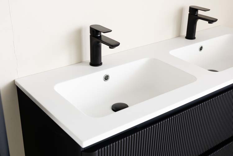 Badkamermeubel Julia mat zwart hangend met dubbele wastafel mat wit 120cm