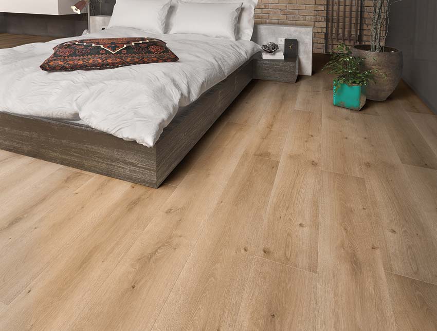 Sol stratifié 8 mm chêne naturel crème 128,5x19,2cm