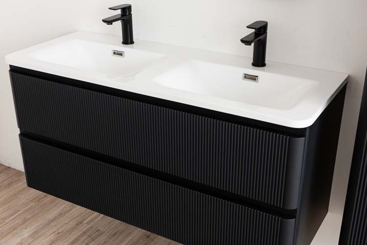 Meuble de salle de bains Julia noir mat suspendu avec lavabo double en marbre minéral blanc brillant 120cm