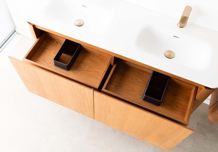 Badkamermeubel Floris eik hangend met dubbele wastafel mat wit 140cm Badkamermeubel Floris eik hangend met dubbele wastafel mat wit 140cm