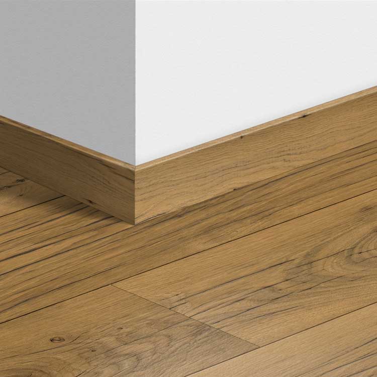 Standaardplint Quick-Step 58 x 12 x 2400 mm Gebarsten eik natuur