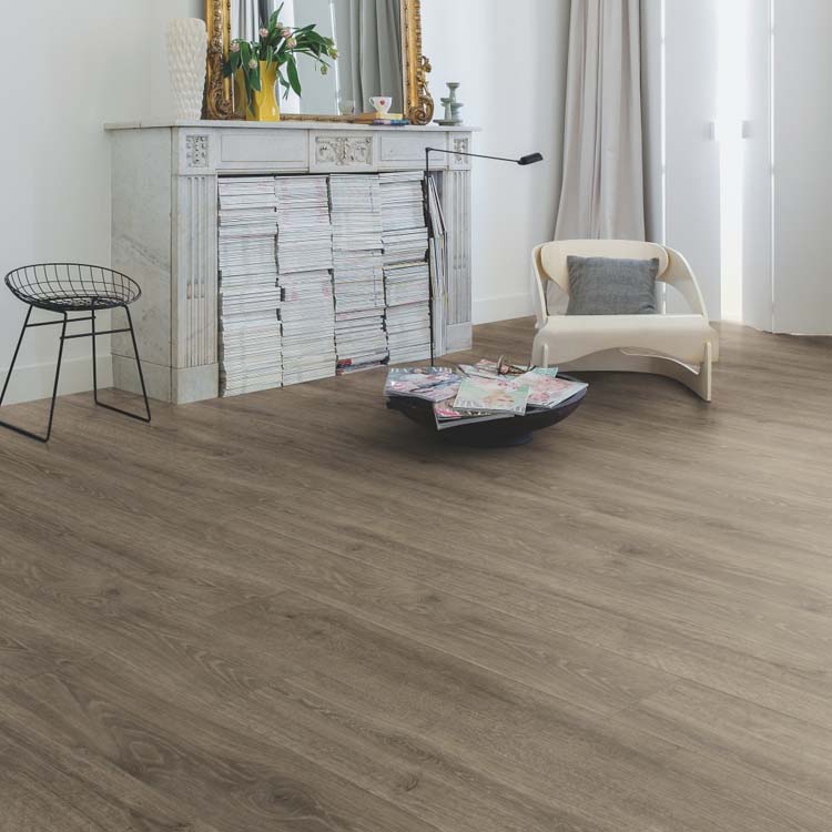 Sol stratifié Quick-step Majestic 9,5mm - Chêne des Bois marron