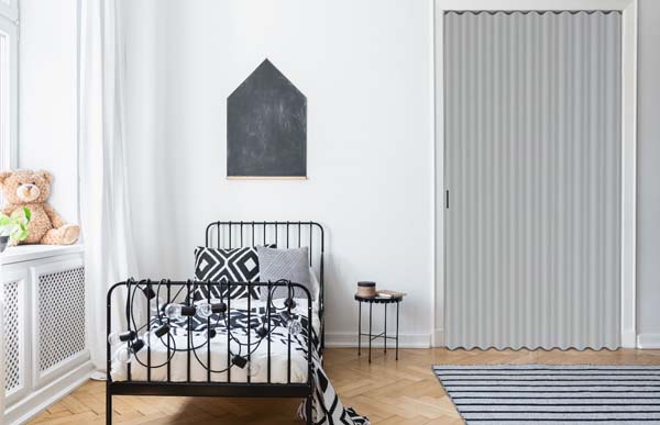 Vouwdeur licht grijs kunstleder op maat